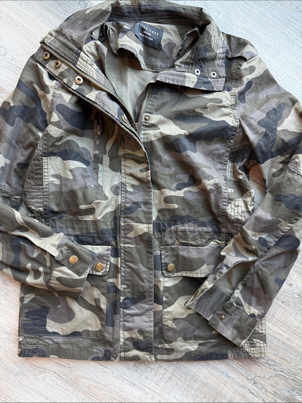 Love Tree Olive Camo Jacket with Hood -sz m